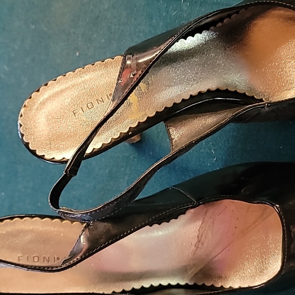 FIONI Clothing Glossy Black Peep-Toe Heels